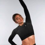 Seamless Long Sleeve Crop - Image 7
